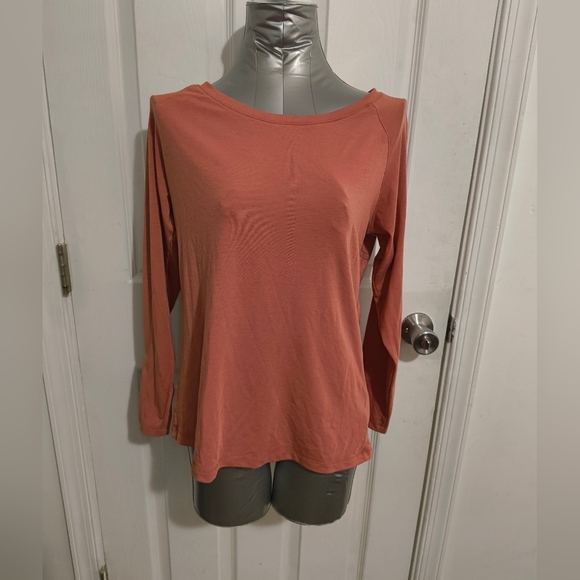 Columbia Women's Long Sleeve Top in Terracotta - Picture 1 of 4